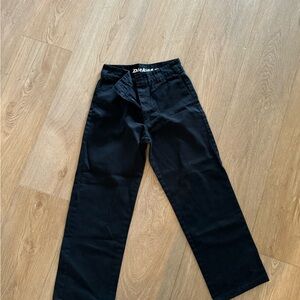 Women’s Black Dickie’s hem roll pants size 5/27